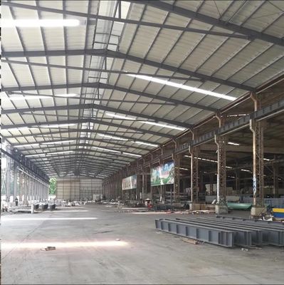Atap baja bergelombang gudang panel sandwich prefabrikasi untuk kelas Q235B Q355B