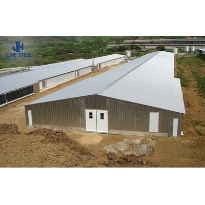 Roller Door Prefabricated Steel Structure Rumah sapi untuk kandang unggas