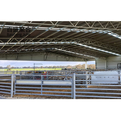 Warna khusus Mudah dirakit Struktur baja karbon rendah Q235 Gudang peternakan kambing prefabrikasi