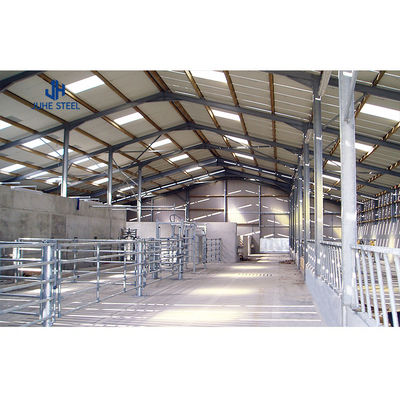 Gudang Kambing Modern Struktur Baja Prefabrikasi Gudang Sapi Peternakan dengan Layanan Las