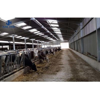 Q235B gudang logam prefabrikasi baja struktural berat untuk domba kambing ternak lembu